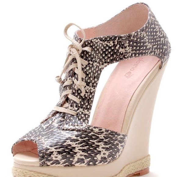Plomo Esther Wedge Light Peach Snake Snakeskin T-Strap Cut-out lace up Sandal - Picture 1 of 6